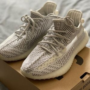 Yeezy boost 350 v2 static